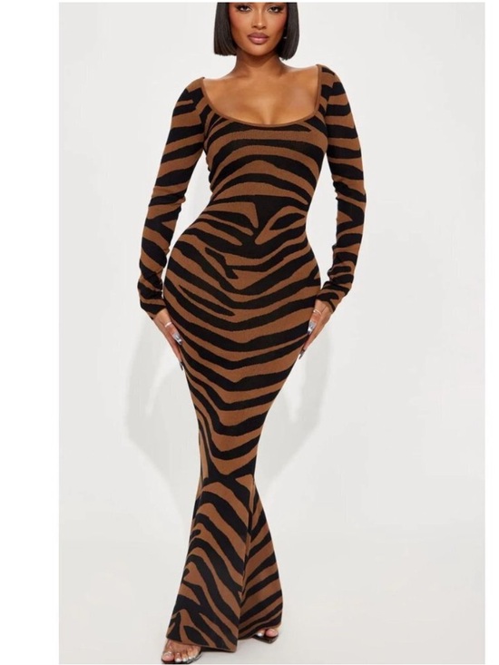 Fashion Nova Dresses & Skirts - Sutton Sweater Maxi Dress - Black/combo S